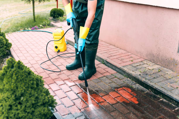 Best Pool Deck Cleaning  in Bethel, WA